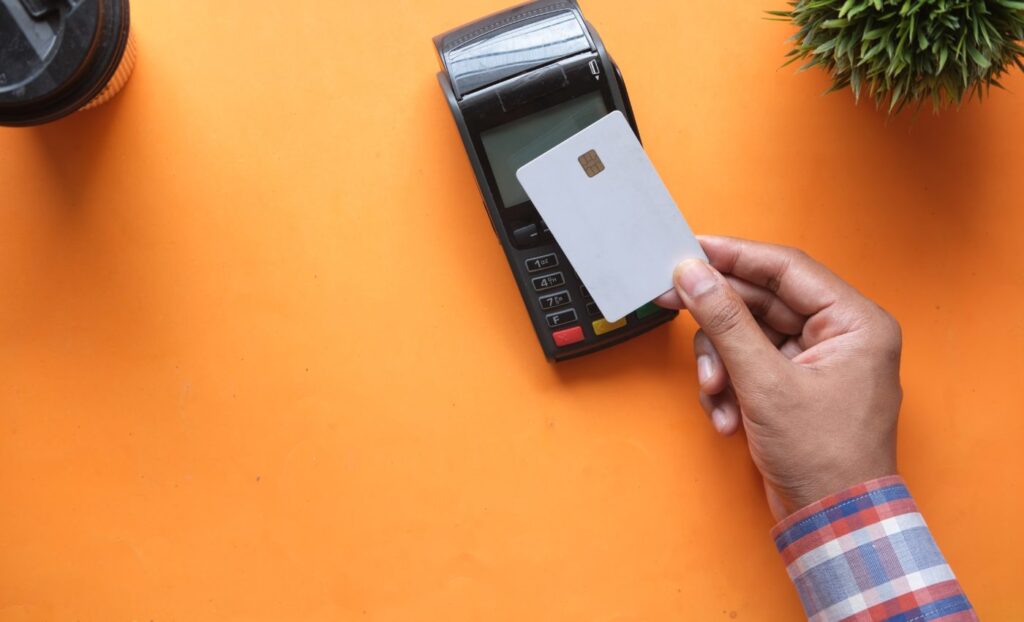 Tarjeta de crédito para principiantes: cómo usarla sin endeudarte